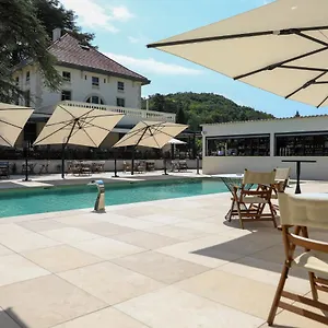 domaine-des-38300.hotels-rhonealpes.com/