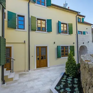  Hostel Dvor Croatia